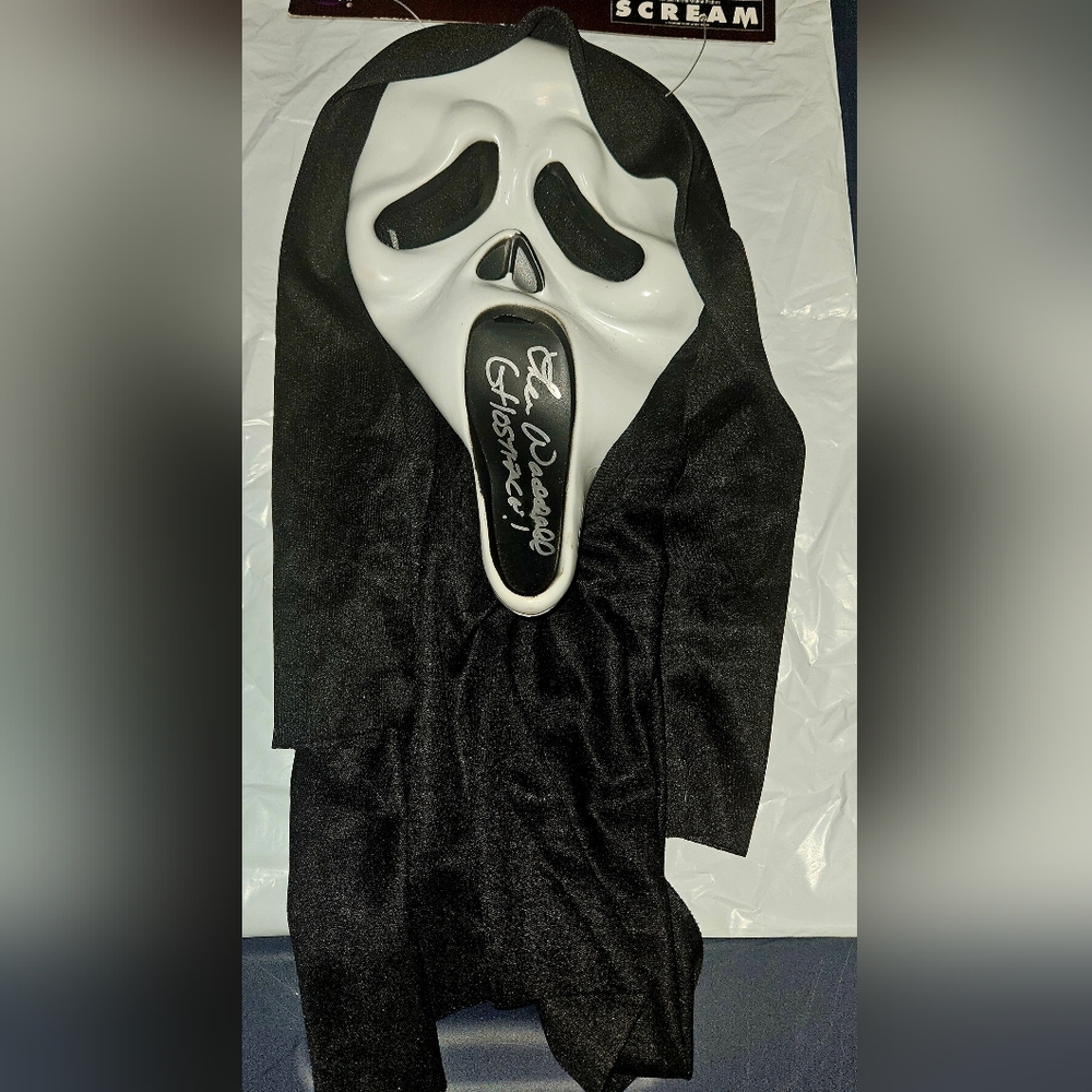 Scream Mask Ghost Face Signed By Lee Waddell